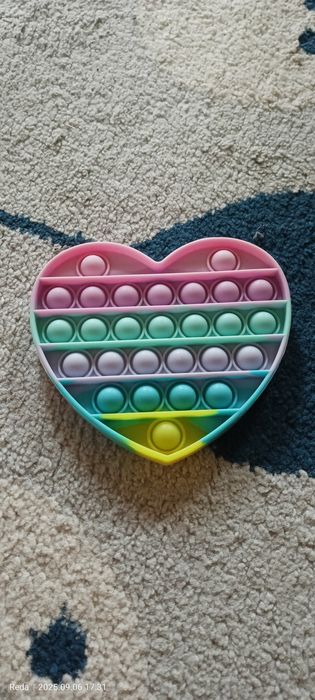 PopIt, zabawka sensoryczna, antystresowa, Serce