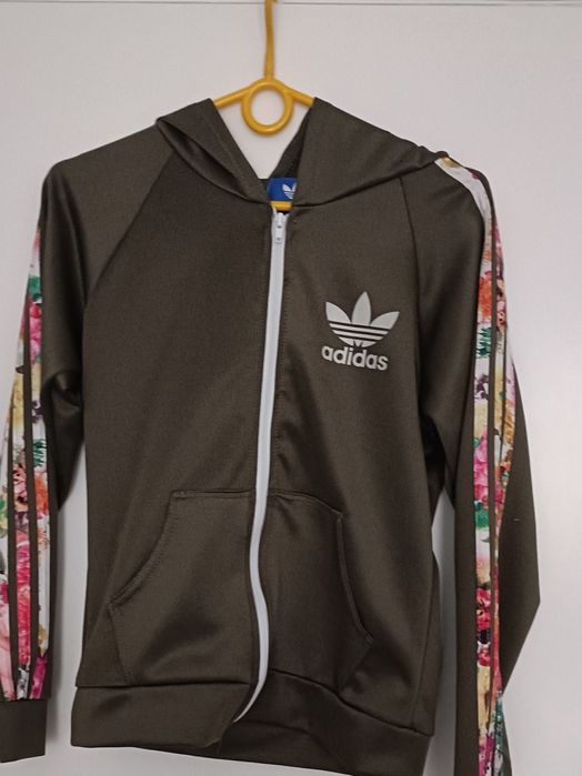 Sprzedam bluzę sportową Adidas