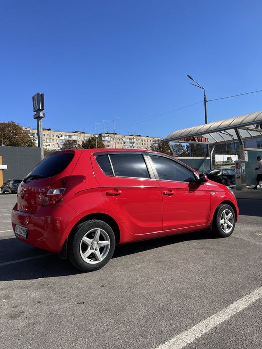 продам Хюндай і20 автомат