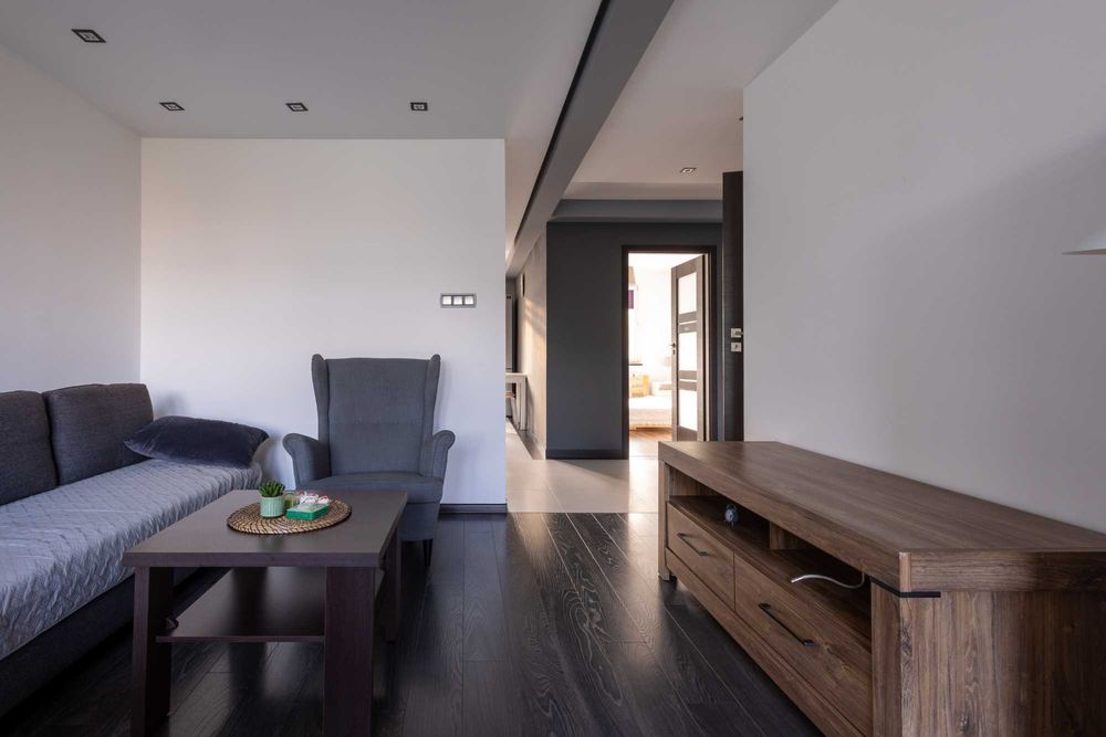 3 pokoje z balkonem , umeblowane ,Tołstoja 18