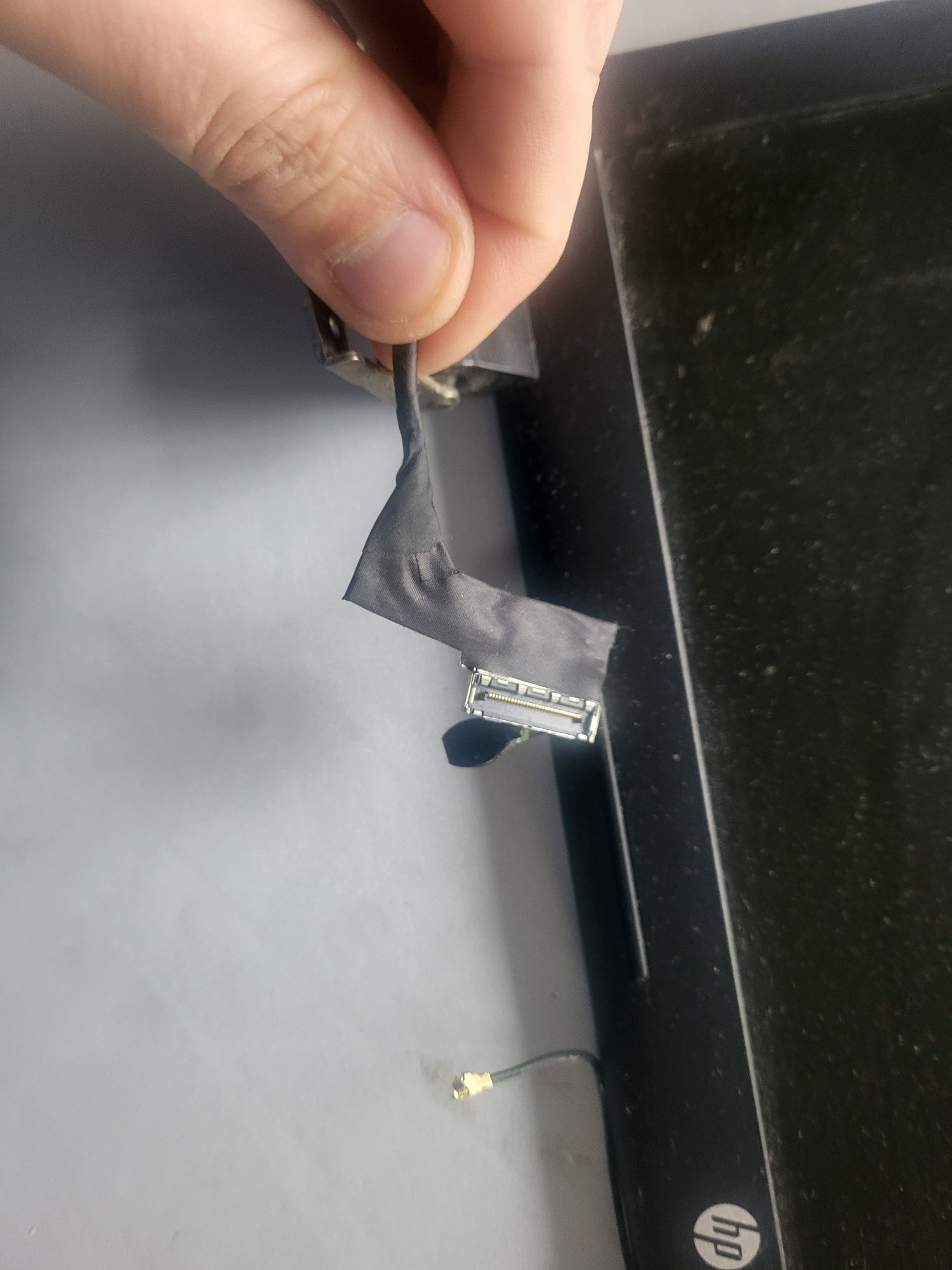 Sprzedam sprawną klapę matrycy do laptopa HP 250 G2