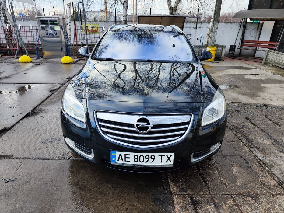 Opel Insignia Sports Tourer BiTurbo 2.0 CDTI (195 л.с.)