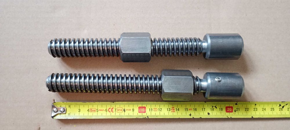 śruba trapezowa 22x5 docisk prasa stolarska