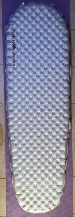 Naturehike r5.8. 4х сезонний надувний килимок. УЛЬТРАЛАЙТ