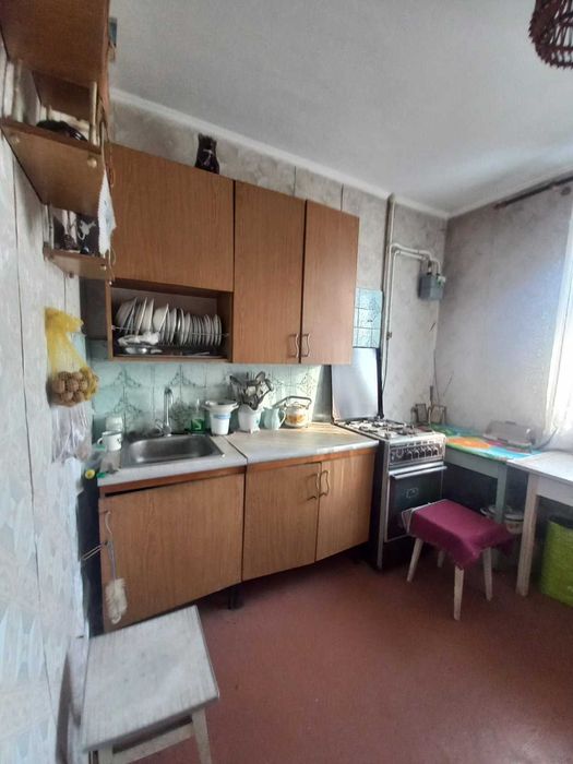 Здам 1-кім.12-школа вул.Грушевського.