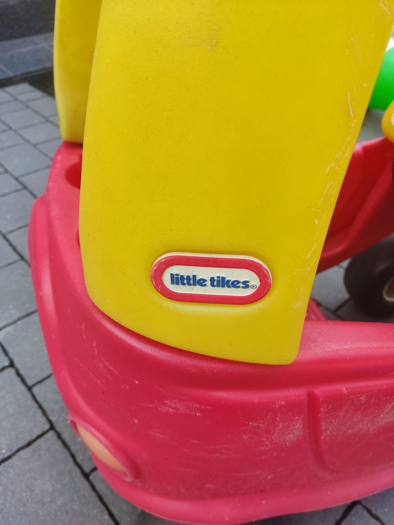 Samochodzik jeździk little tikes