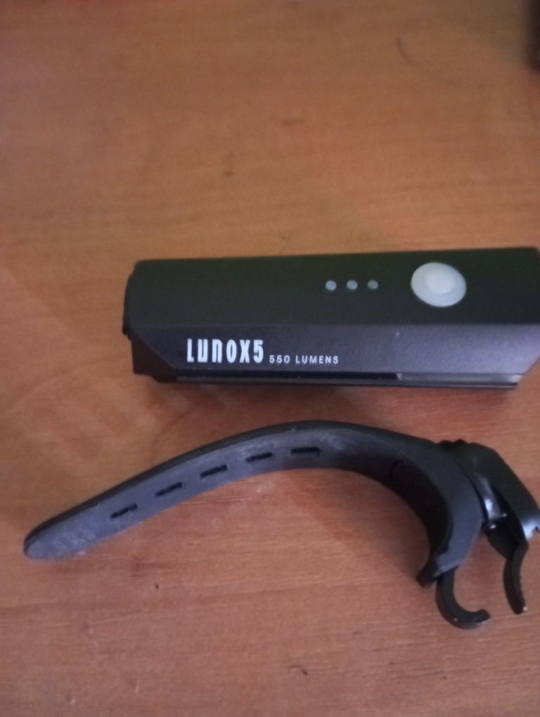 Lampka rowerowa lunox