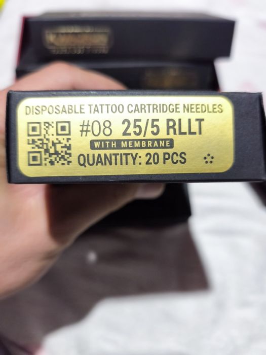 Maquina de tatuar em perfeito funcionamento .