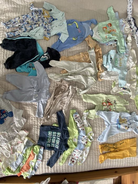 Zestaw ubranek dla niemowlaka 62