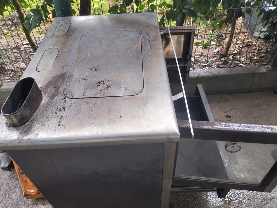 Fogão de Lenha em perfeito estado de Funcionamento