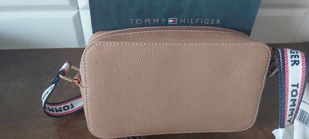 Nowa torebka Tommy Hilfiger beżowa