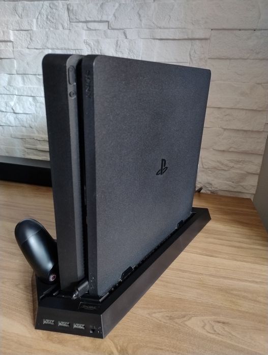 Konsola PS 4 slim 1TB