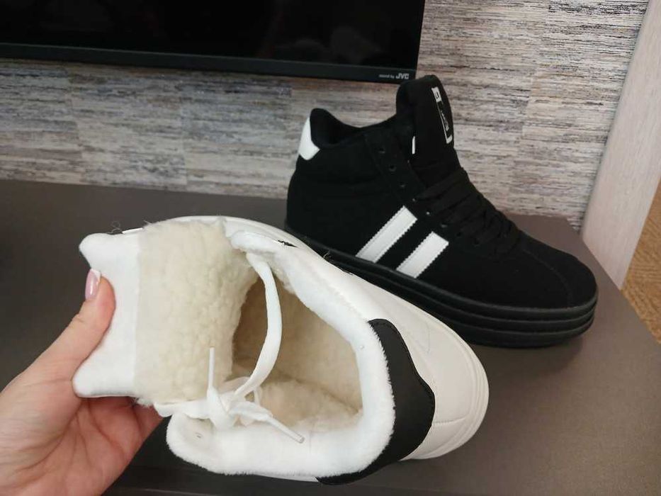 Вау!Крутезні кросівки/хайтопи.Натуральна замша чи шкіра!Зима!