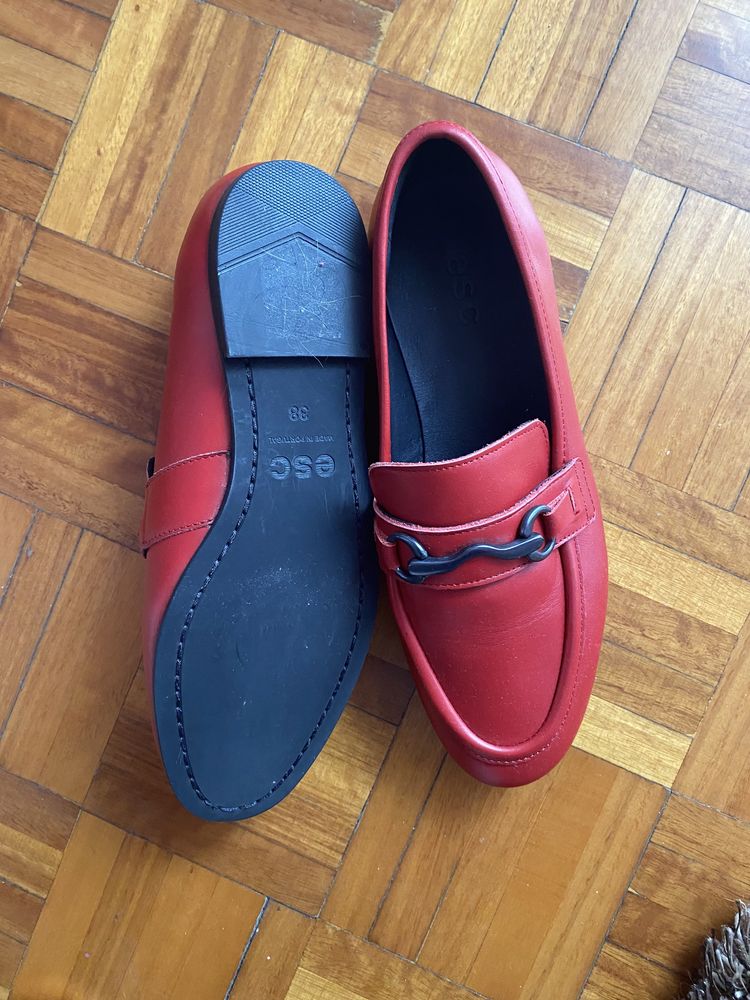 Mocassans vermelhos 38