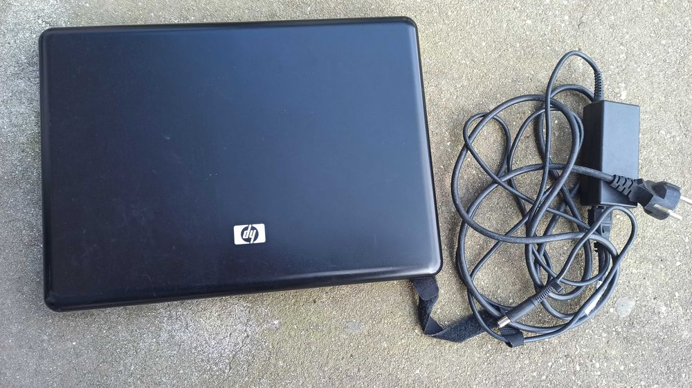 Vendo 2 portáteis avariados HP e ASUS