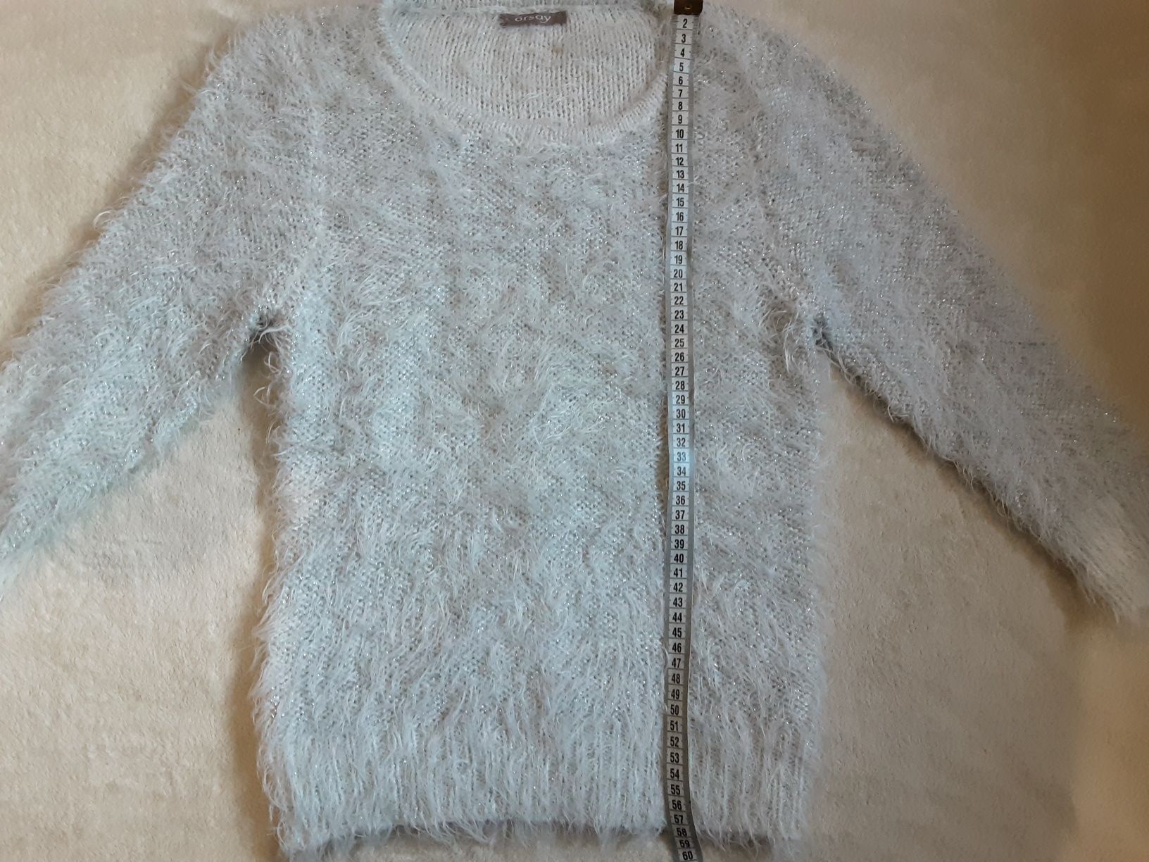 Продам подростковый женский свитер