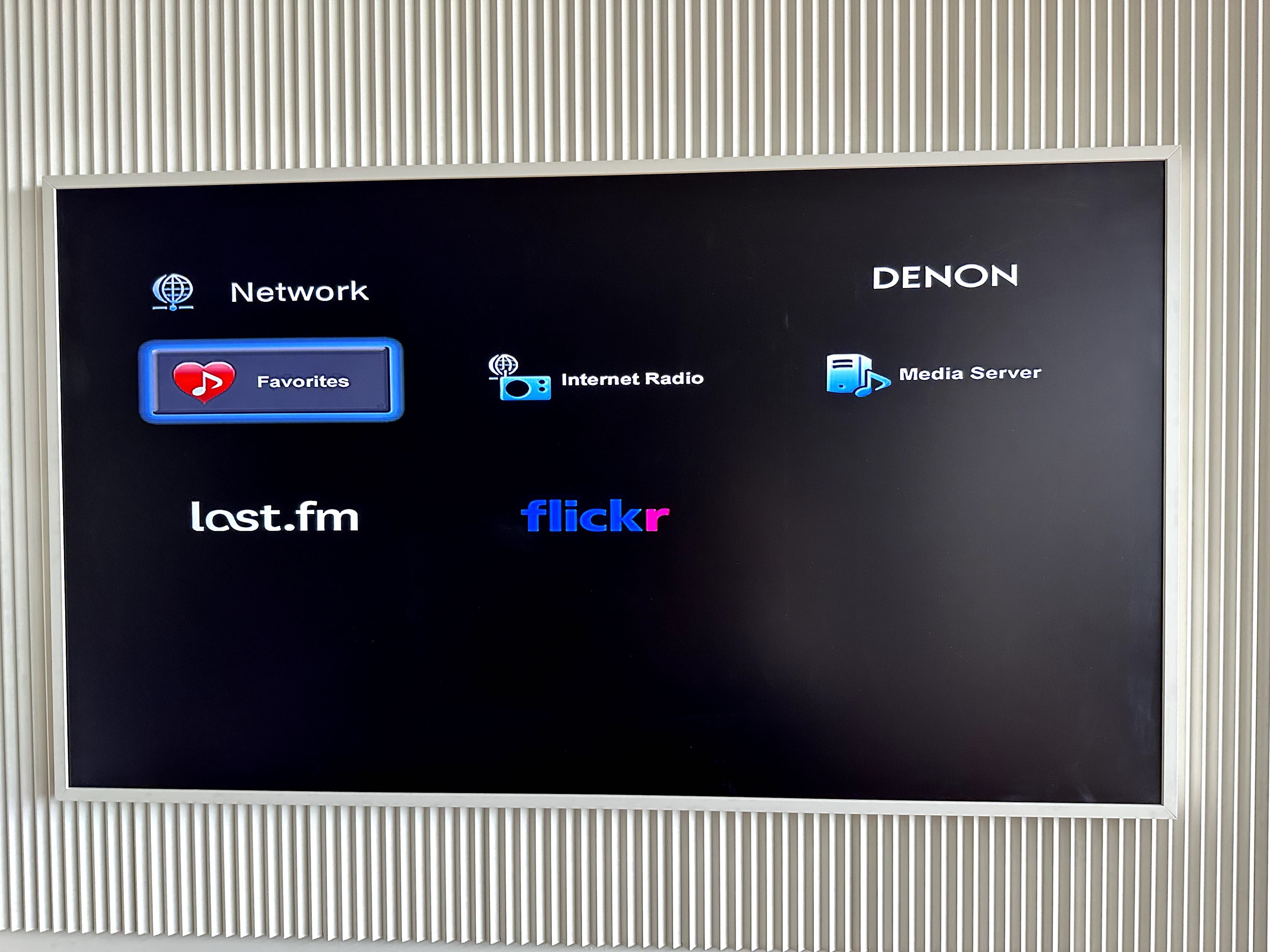 Amplituner Denon AVR-X2000 – bardzo dobry stan