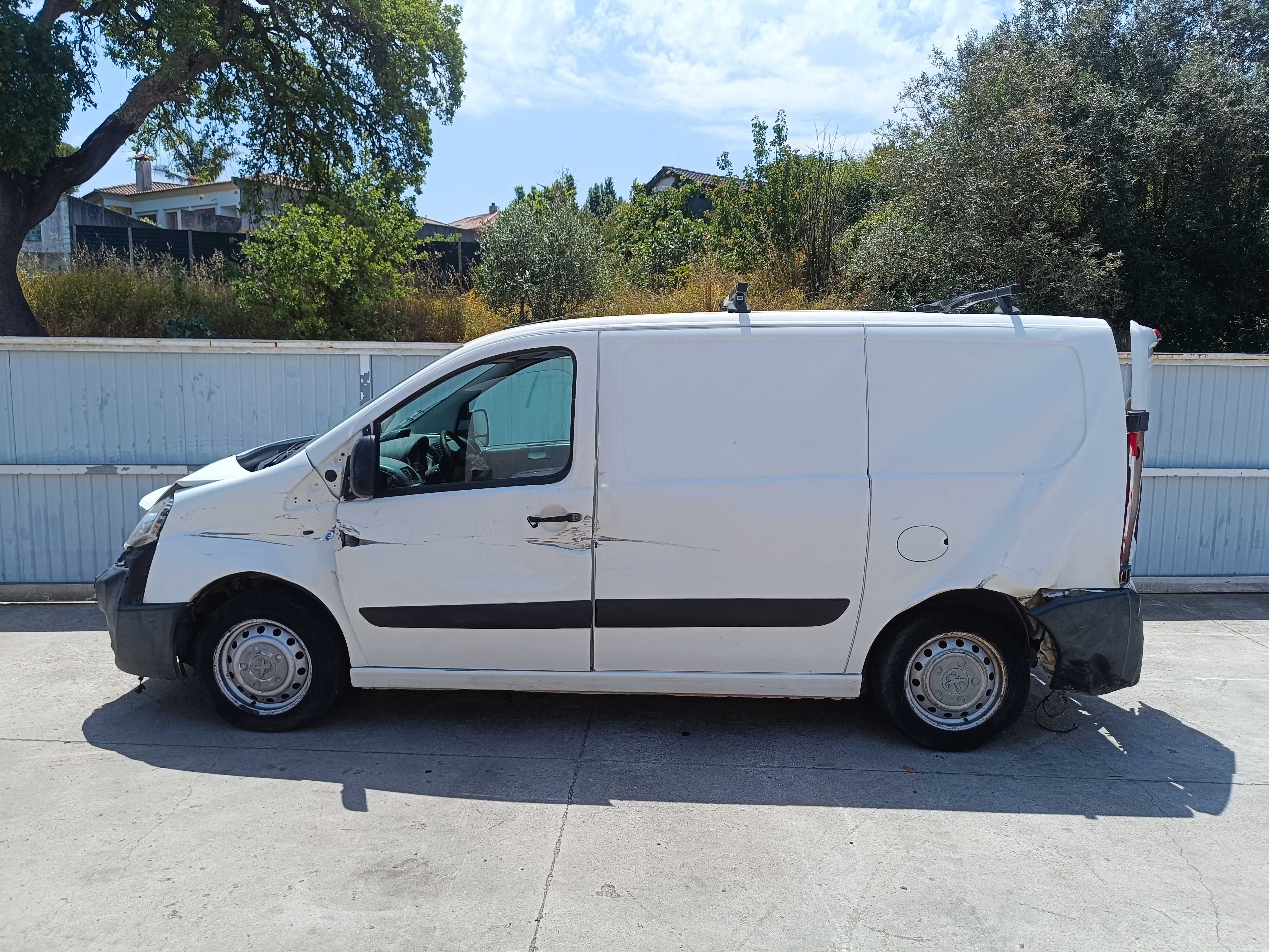 Peugeot Expert 2.0hdi de 2013 sinistrada