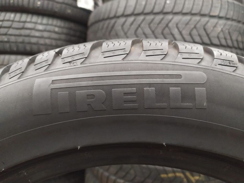 2 sztuki opony zimowe 205/60/17 93H Pirelli