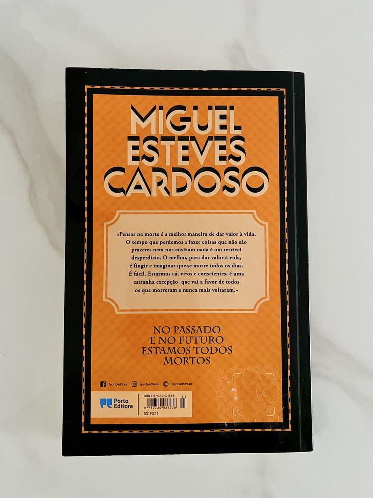 Livro: No passado e no futuro estamos todos mortos