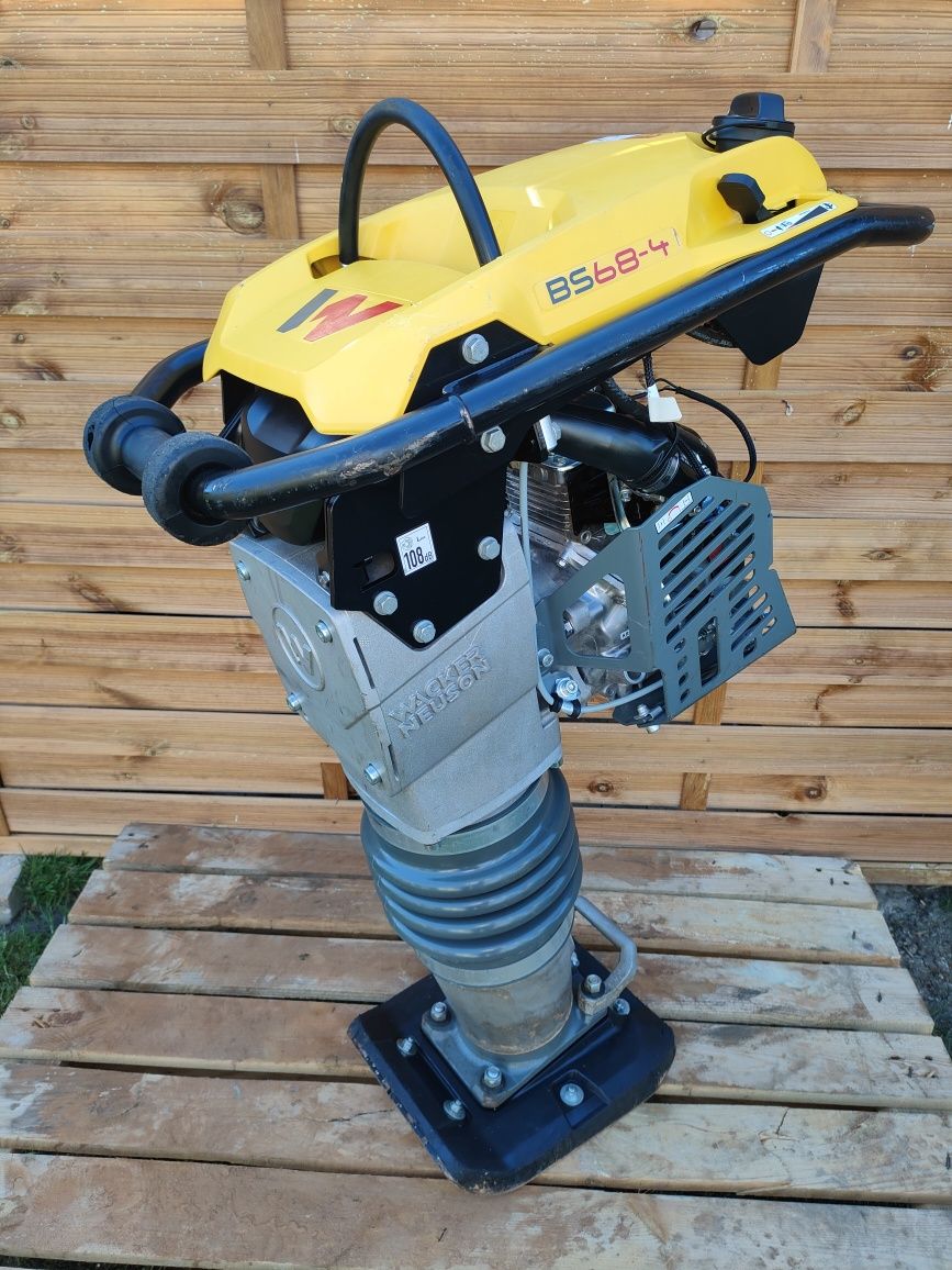 Skoczek wacker neuson BS 68-4 AB 28