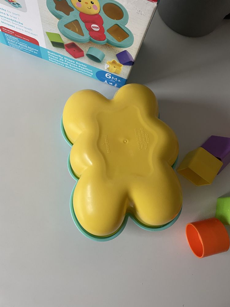 Fisher price sorter motylek