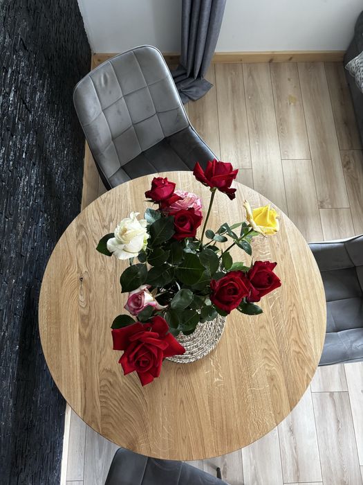 Okrągły stół drewniany dębowy