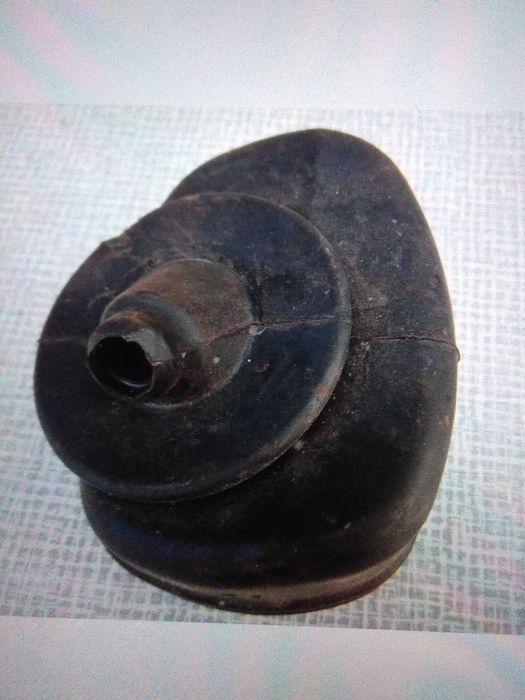 Подушка ,пильник ,траверса КПП5ст.з/п .(полонез ,фіат)