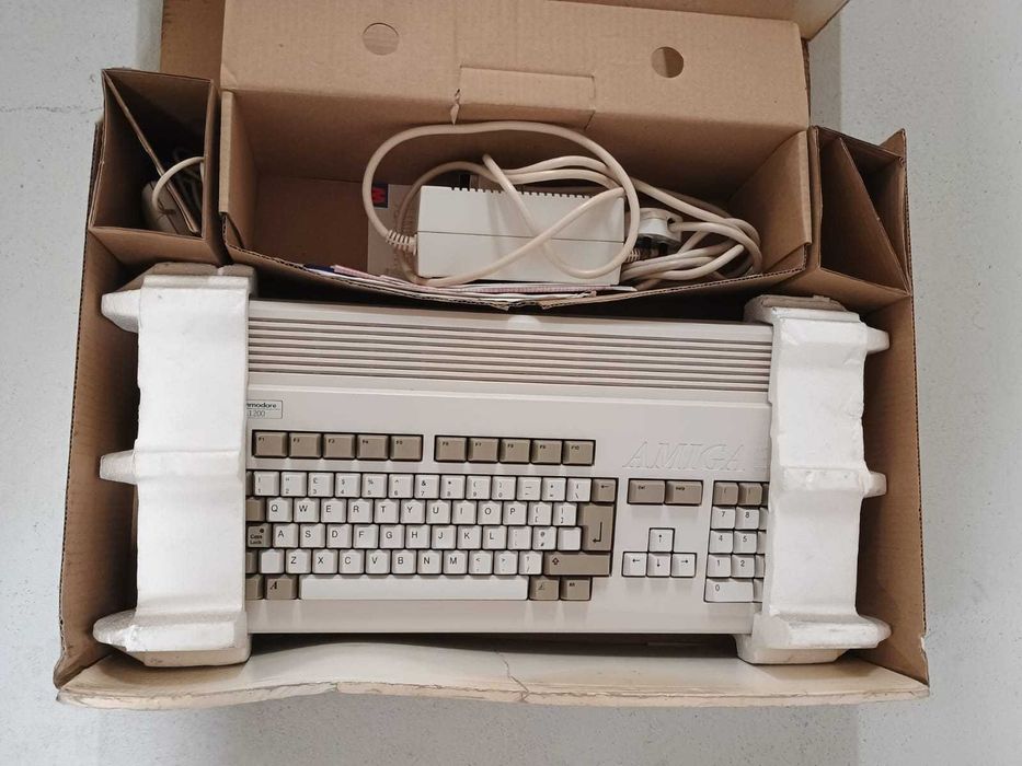 Amiga 1200 w BOX