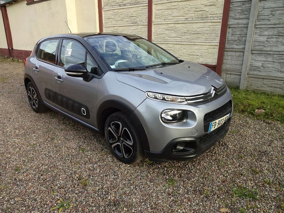 Citroën C3 1.2 PURETECH 82 Shine -- Navi ---