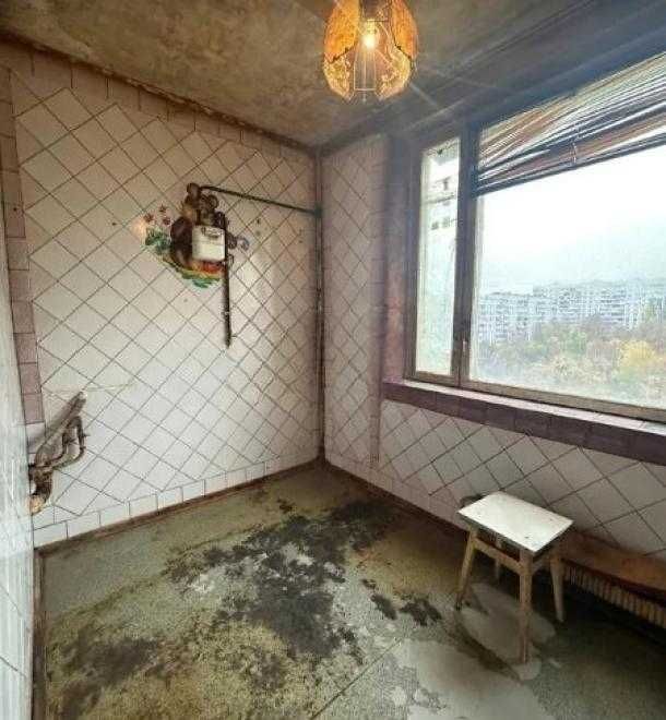 Продам самую дешёвую квартиру в 520 м/р.