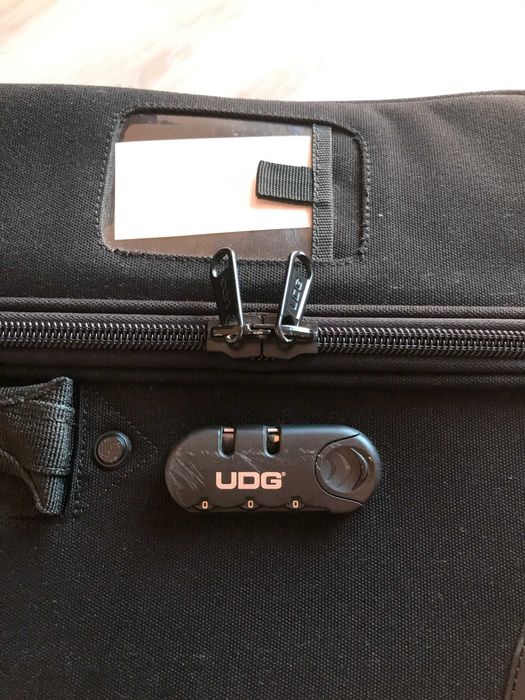 Mala de viagem Carhartt e UDG