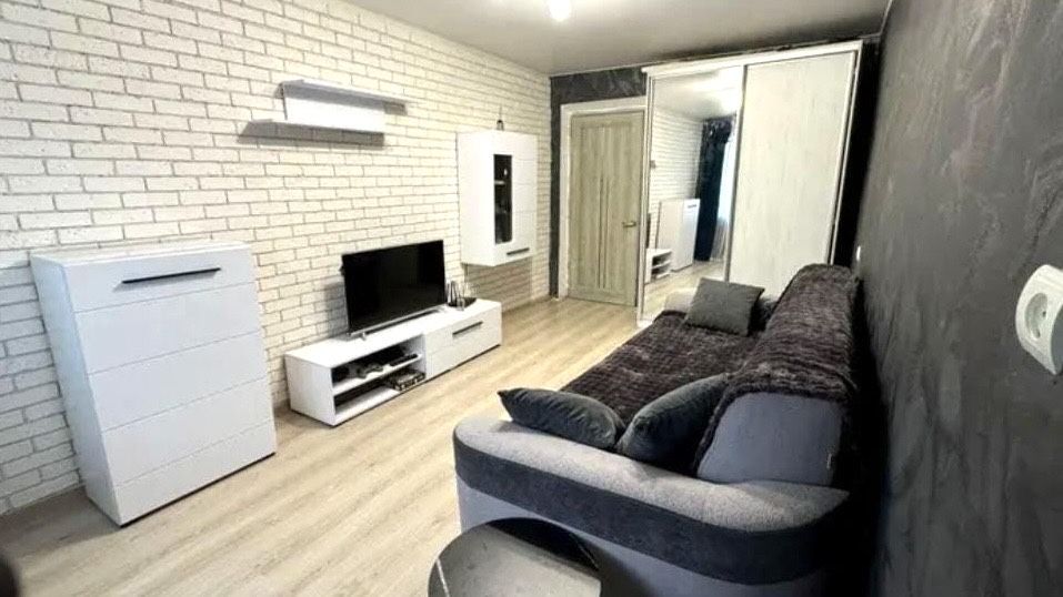 Бориспіль, вул.Нижній Вал,3, 1-кімнатна з ремонтом