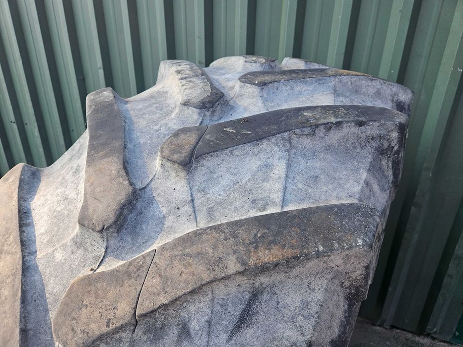 Opona Trelleborg 600/65 - R 28 TM 800 TM 600/65r28