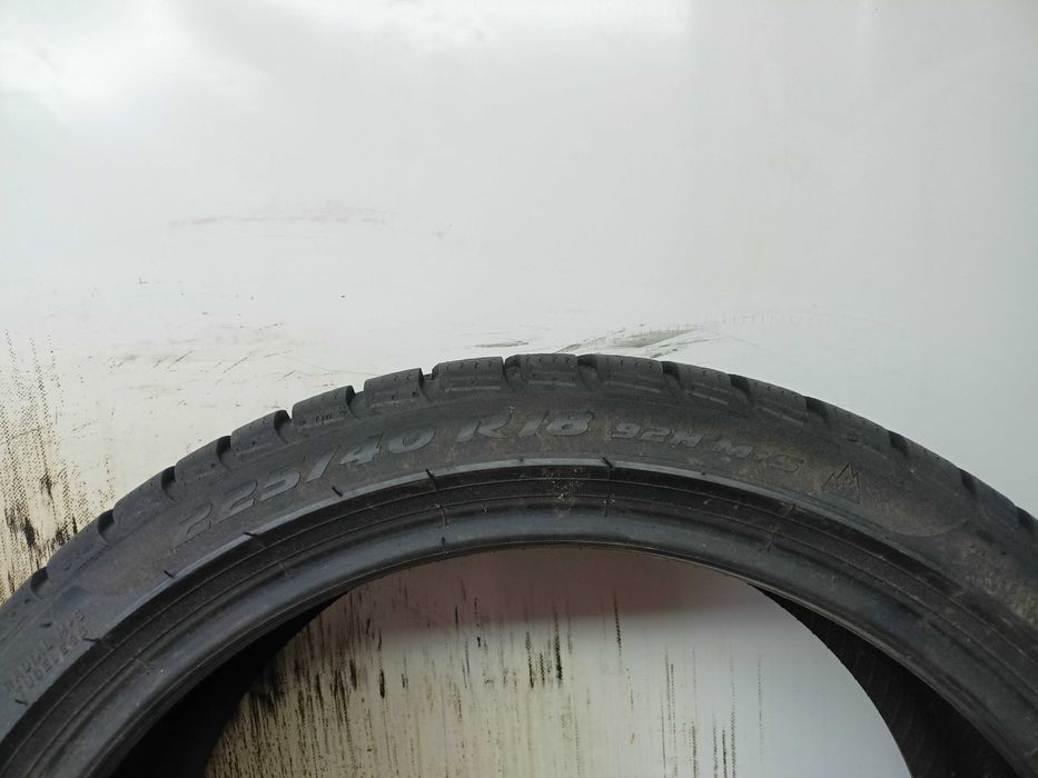 Pirelli SottoZero 3 225/40/18 2017r. 92H 7,5mm (3296)