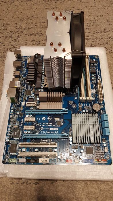 Phenom II X4 965 BE, Gigabyte GA-970A-UD3, ASUS R9 270X CUII TOP