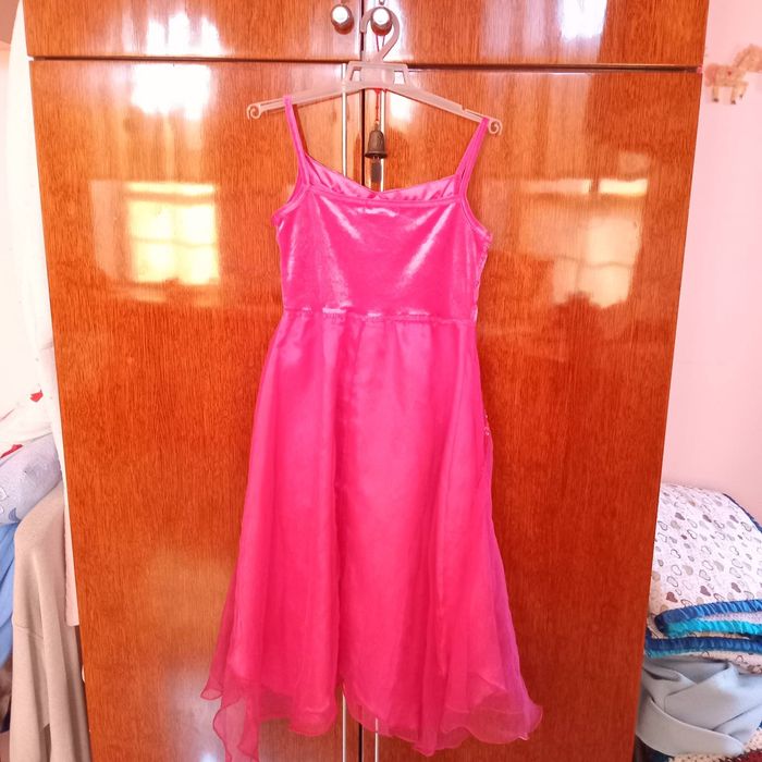 Красивые платья на торжество для девочки р.30-32