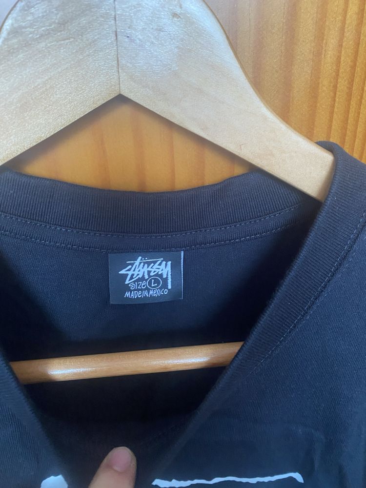 T-shirt Stussy International - Preto