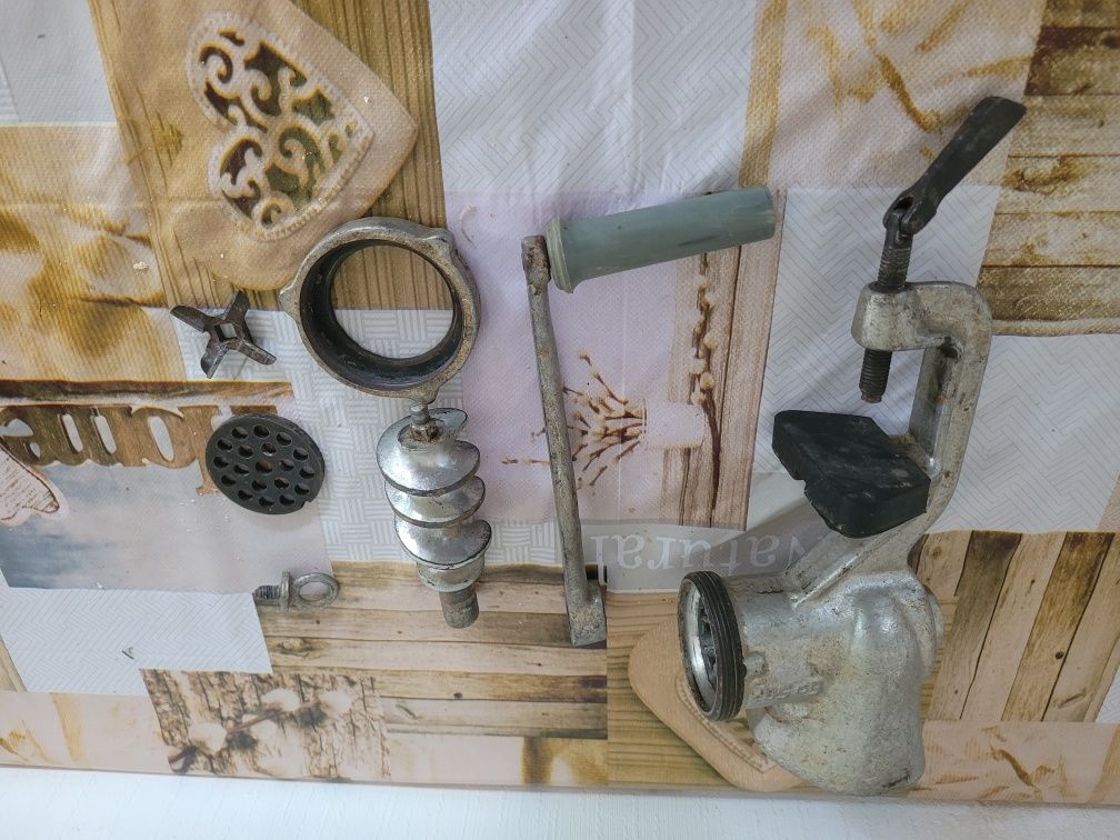 Продам шинковкк ,мясорубку ручнуюную