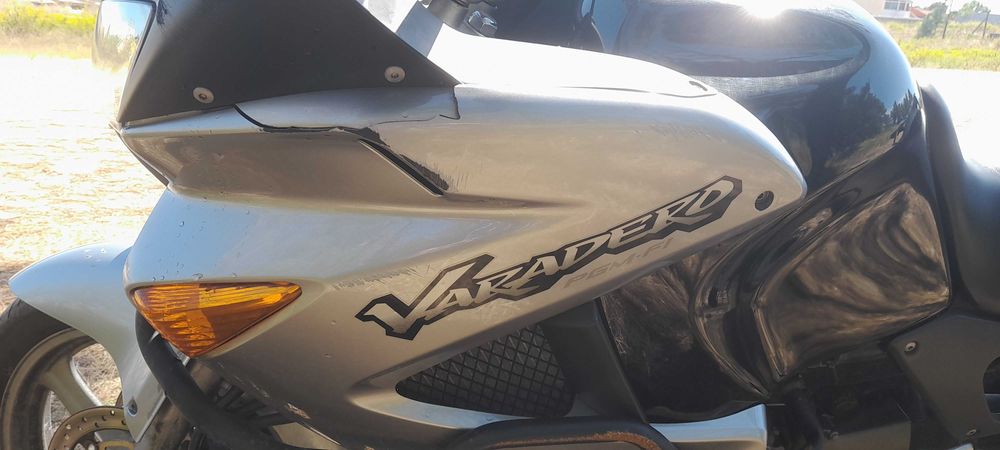 Honda Varadero 1000, acidentada, a circular