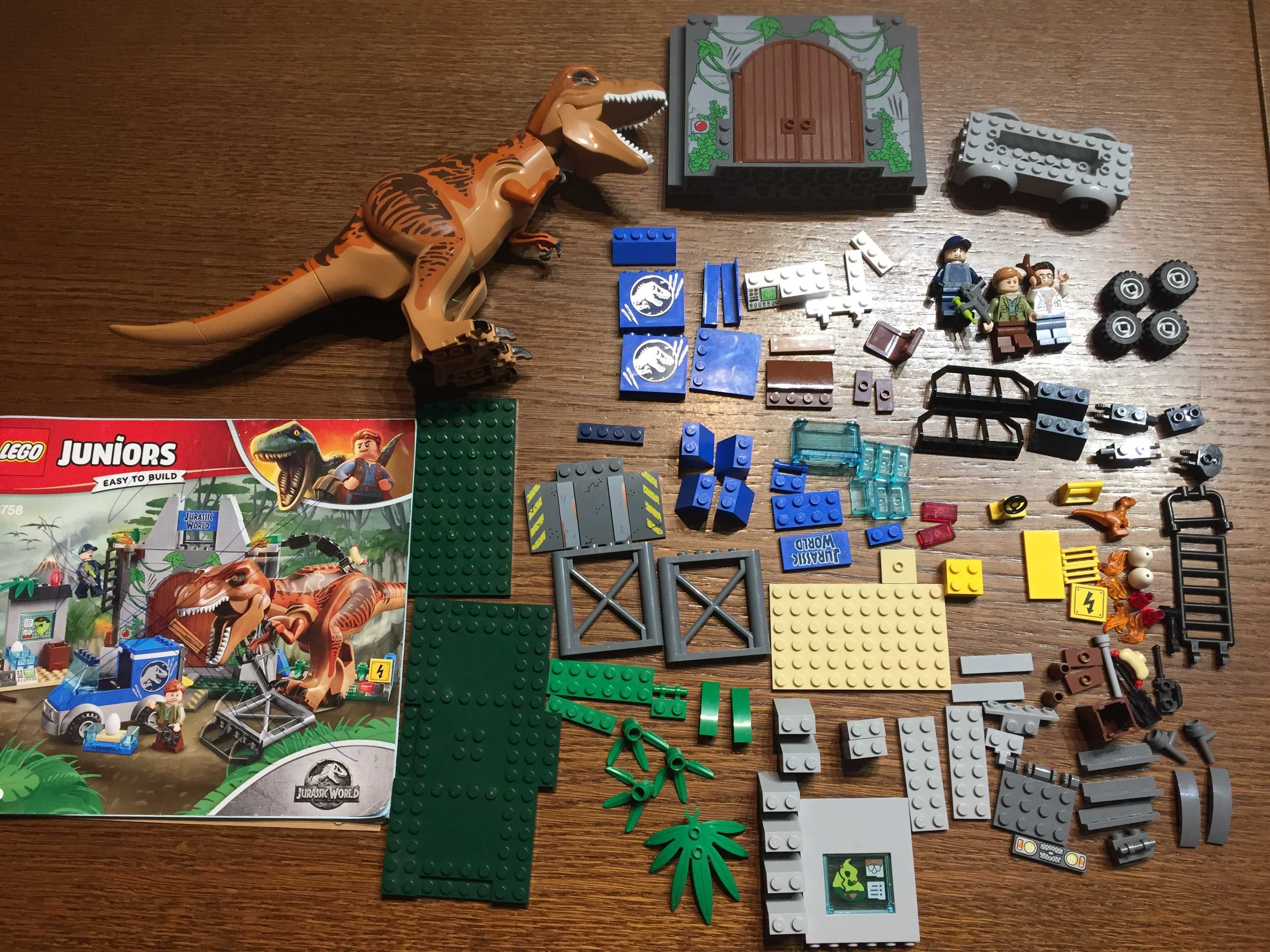 LEGO 10758 Jurassic World - 100% kompletne