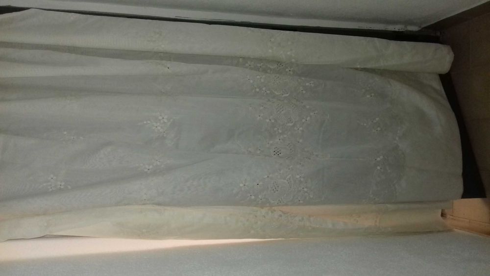 Cortinados Bordados em Pérola
