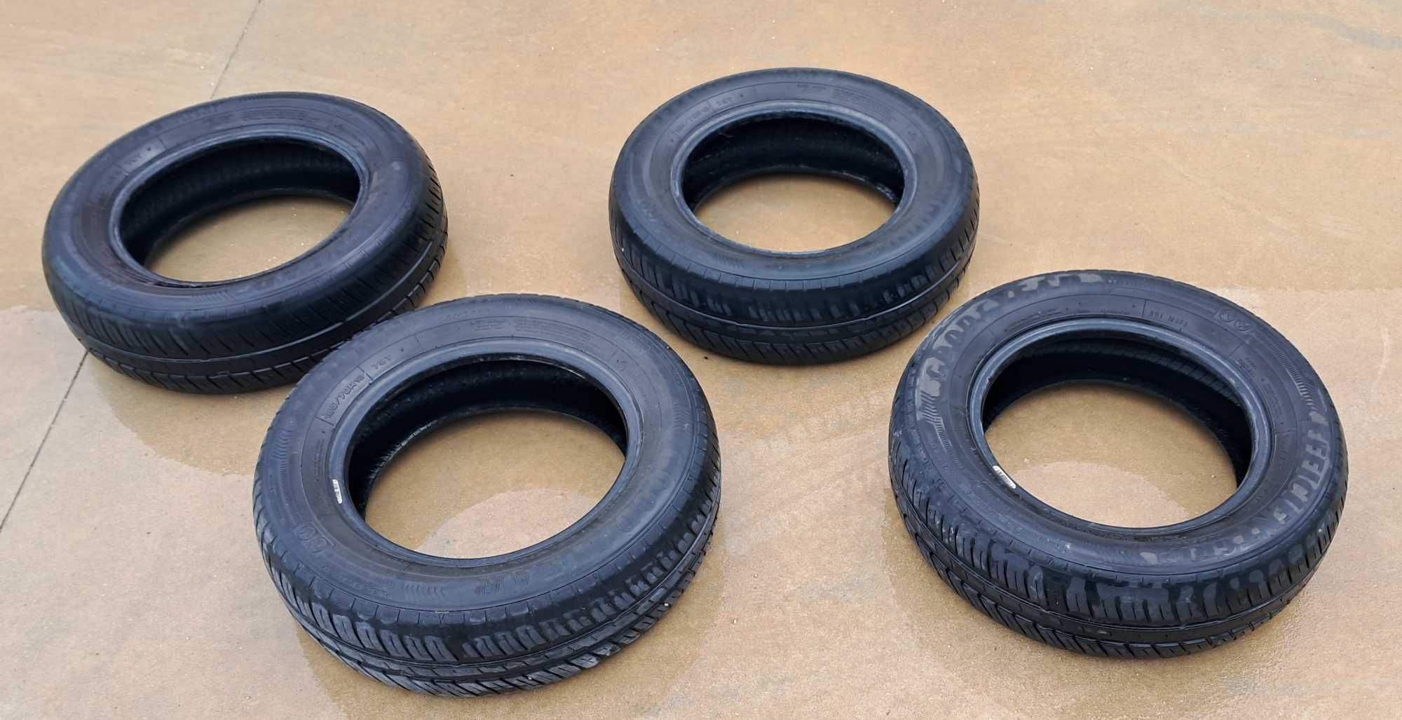 Pneus Goodyear 165/70 R13 4un = 20€