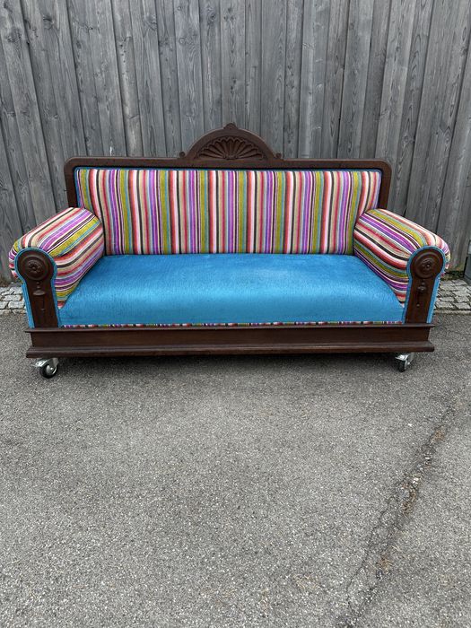 Antyczna kolorowa sofa typu Biedermeier design