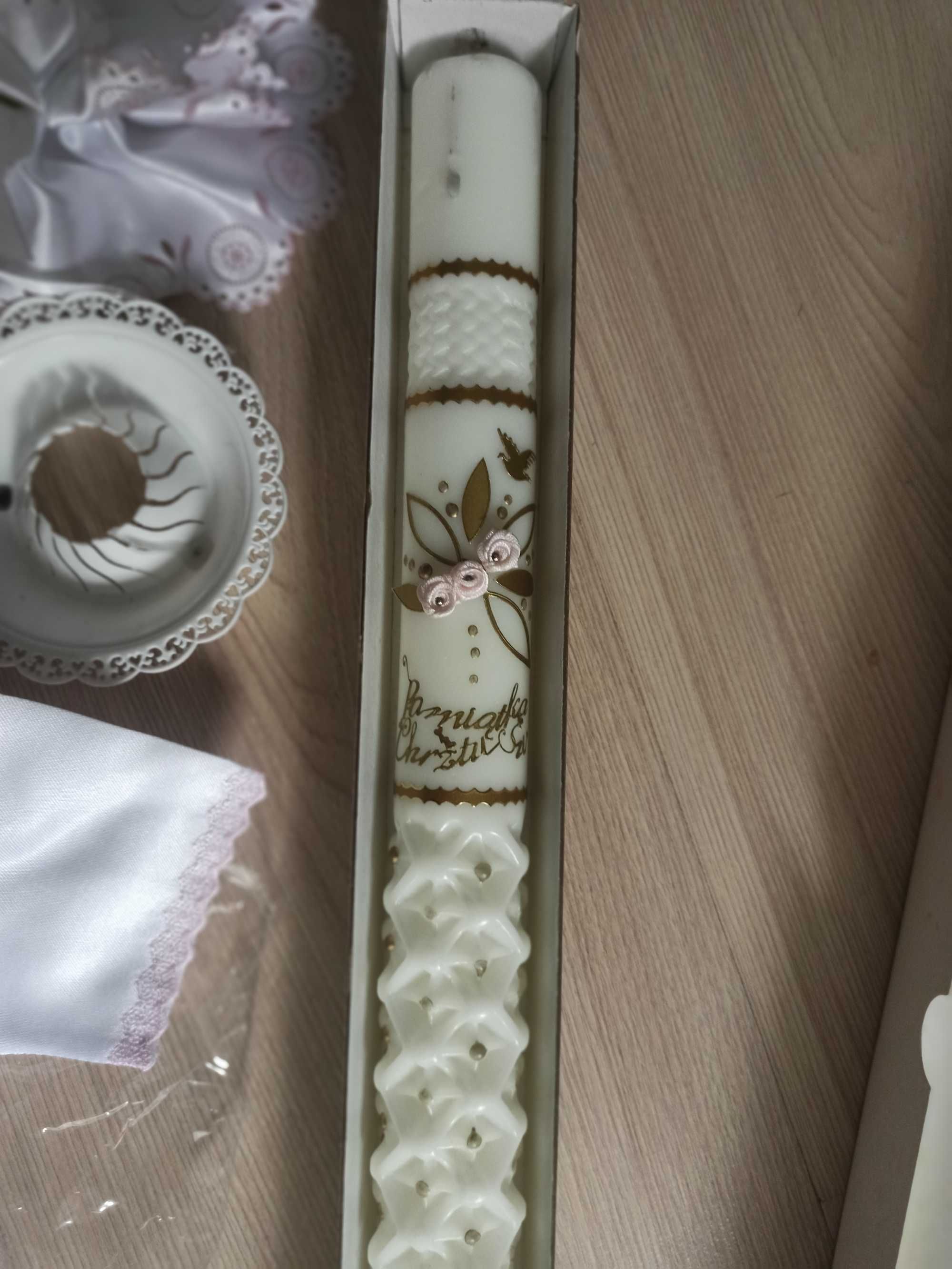 Zestaw do chrztu dla dziewczynki szatka i swieca z dodatkami