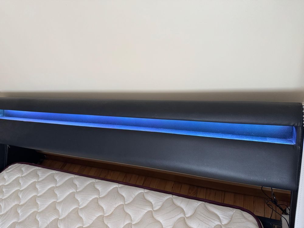 Cama casal com led