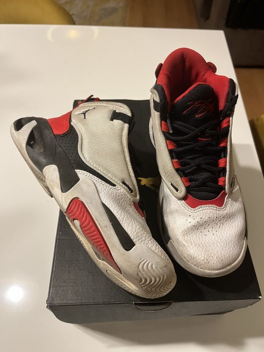 Sapatilhas jordan fligth 4 branca e vermelha