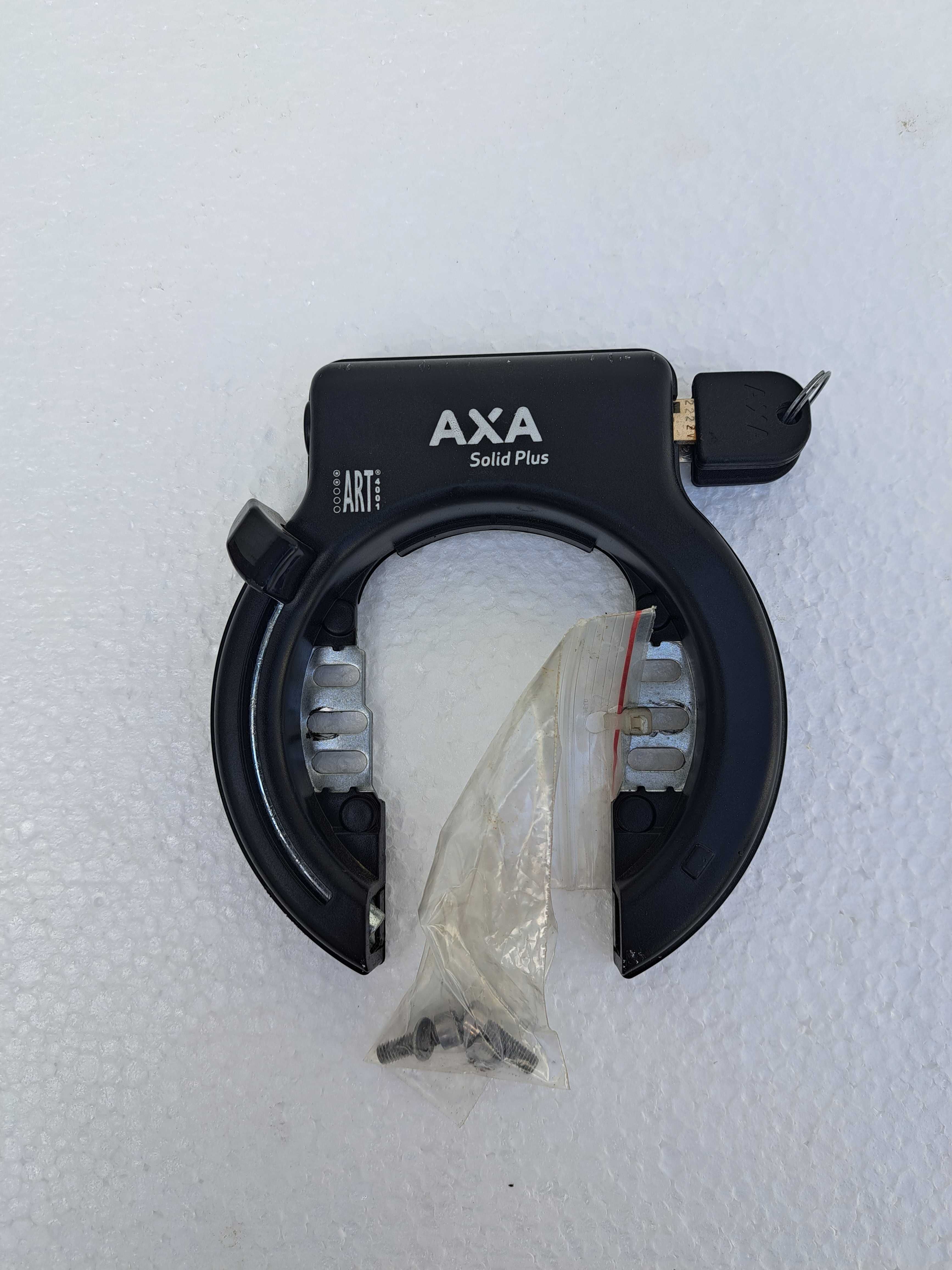 Blokada koła AXA Solid Plus z otworem oryginał