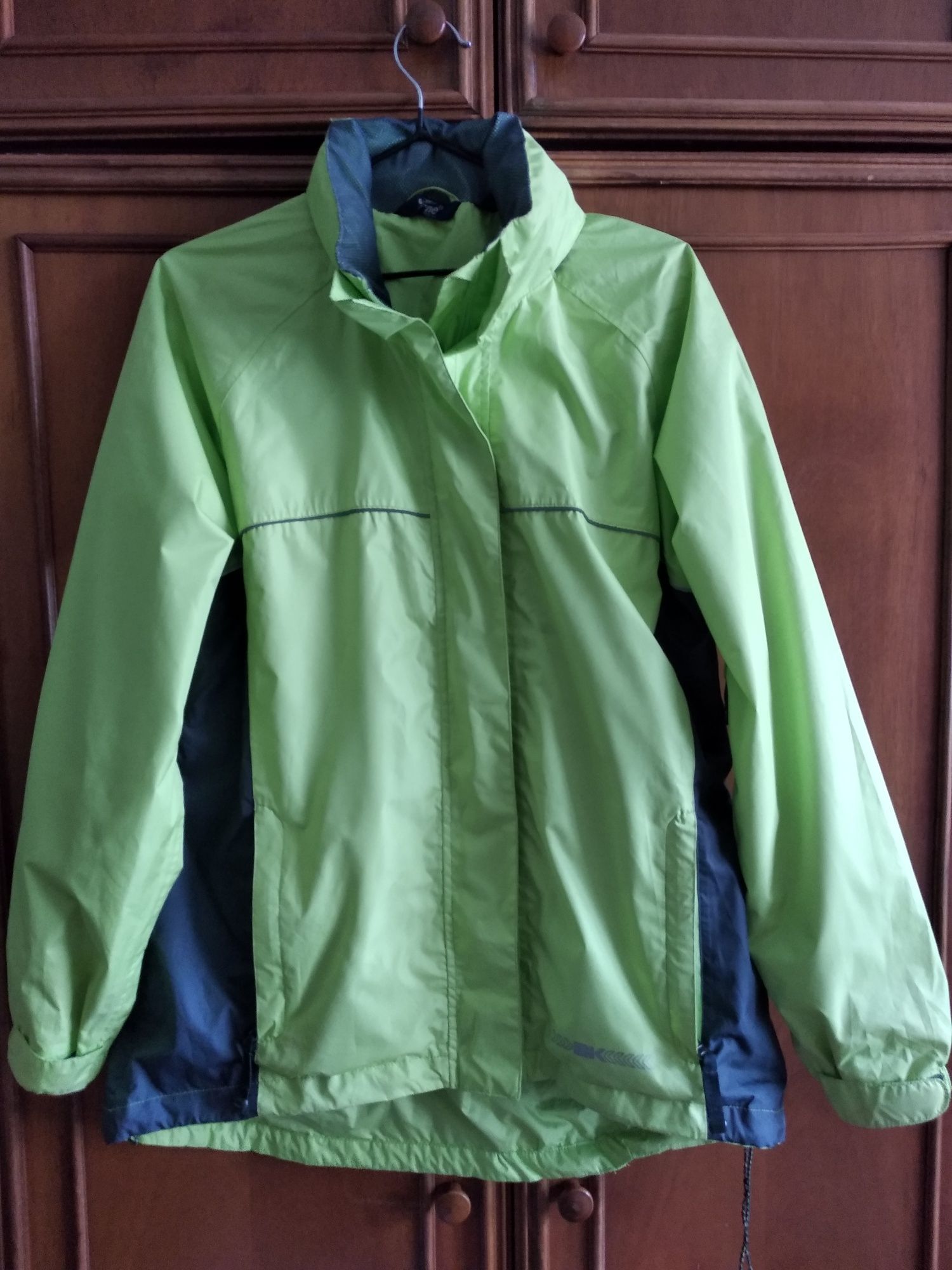 Женские куртки Zara, Trespass, Crane
