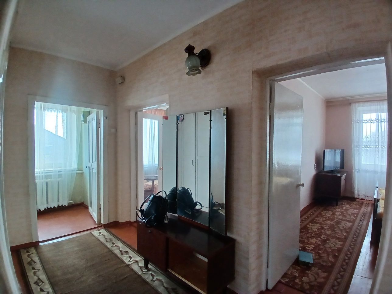 Продаю 3к/ квартира в доме ) село Антоновка ( Николаевской  обл.)